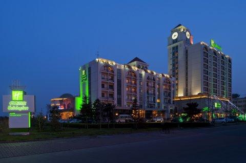 Holiday Inn Sea View Qinhuangdao Exterior photo
