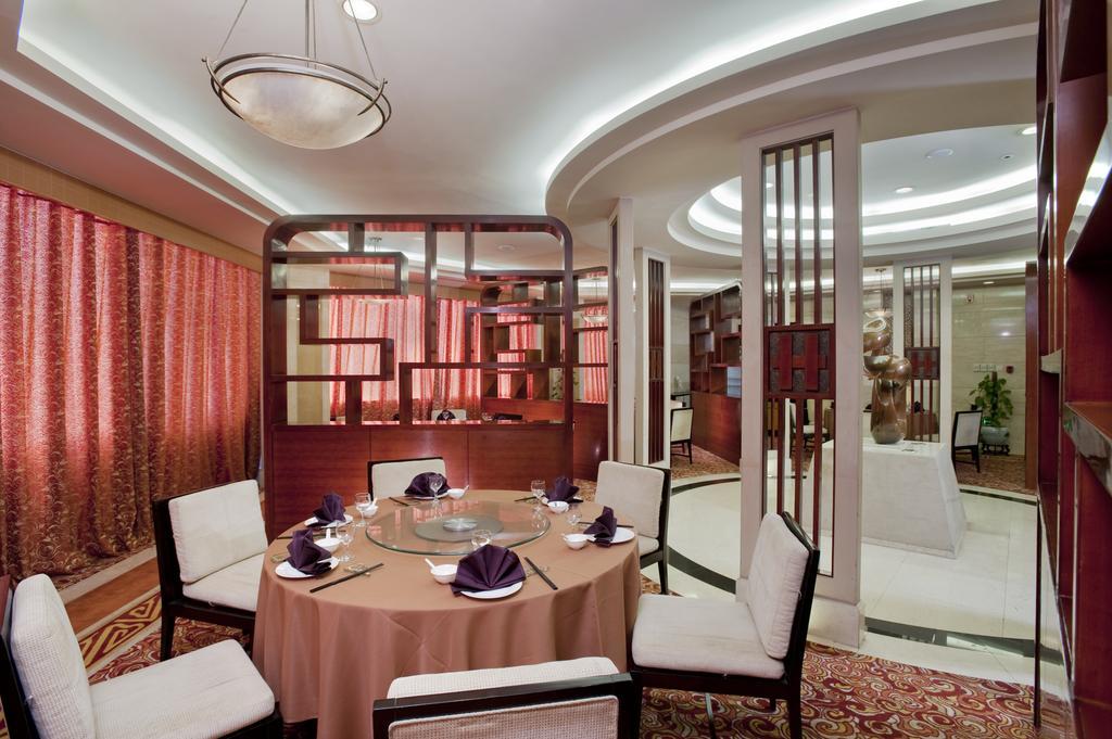 Holiday Inn Sea View Qinhuangdao Restaurant photo