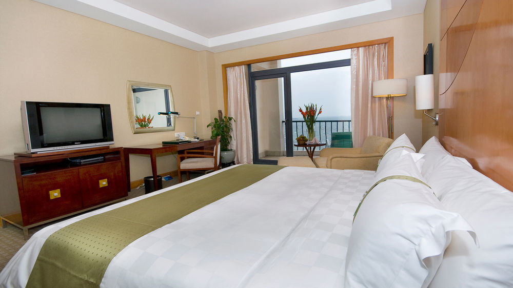 Holiday Inn Sea View Qinhuangdao Exterior photo